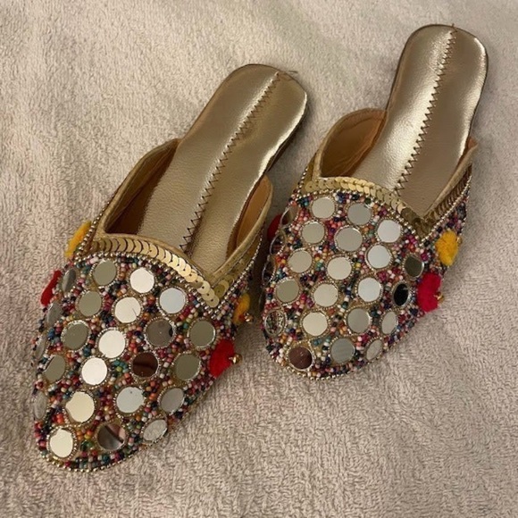 Gold Pakistani / Indian Ethnic Jutti Mules - Size 8 - 8.5 US - Picture 1 of 7
